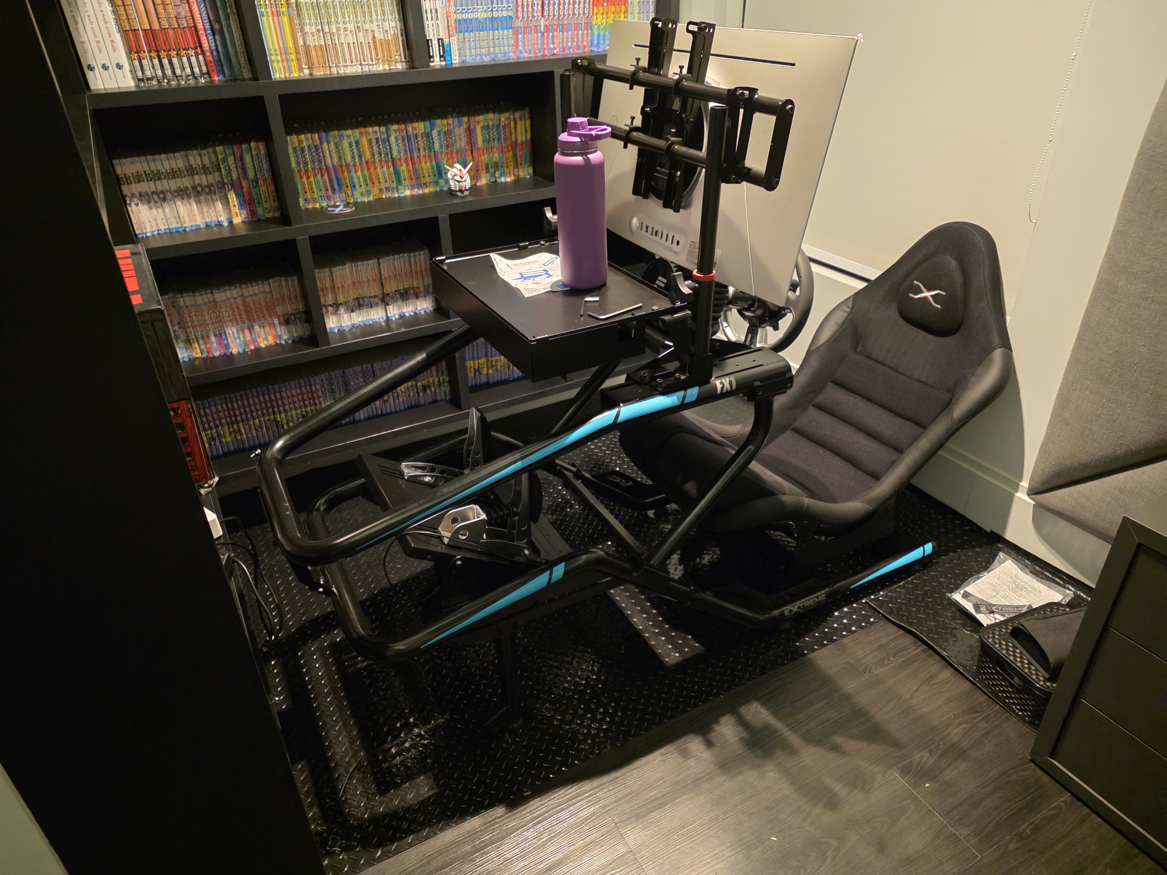 Montagem quase completa com o suporte do monitor