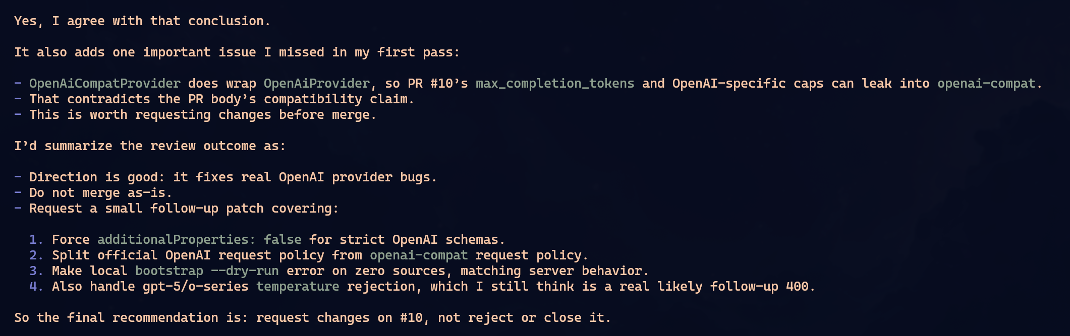 OpenCode com GPT-5.5 revisando o mesmo PR #10, concordando em pedir mudanças e acrescentando um problema que a primeira passada tinha perdido sobre OpenAiCompatProvider reaproveitar comportamento de OpenAiProvider.
