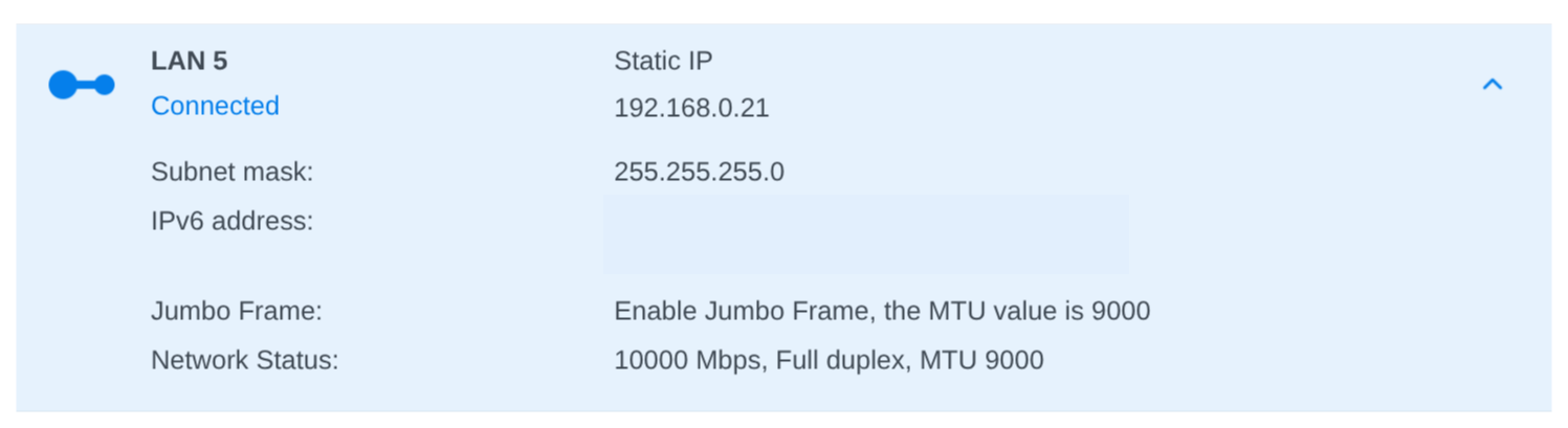 Interface LAN 5 do Synology a 10000 Mbps, full duplex